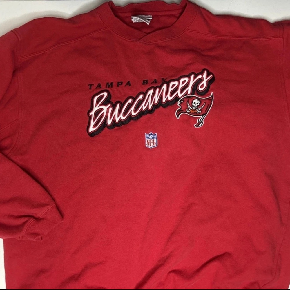 Tampa Bay Buccaneers Sweatshirt Reebok NFL Embroidered Size XL - RED